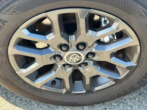 Certified 2024 Toyota Sequoia Platinum AWD/4WD image 10