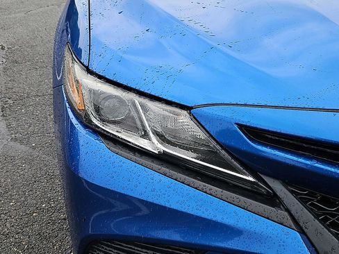 Used 2019 Toyota Camry SE FWD image 10