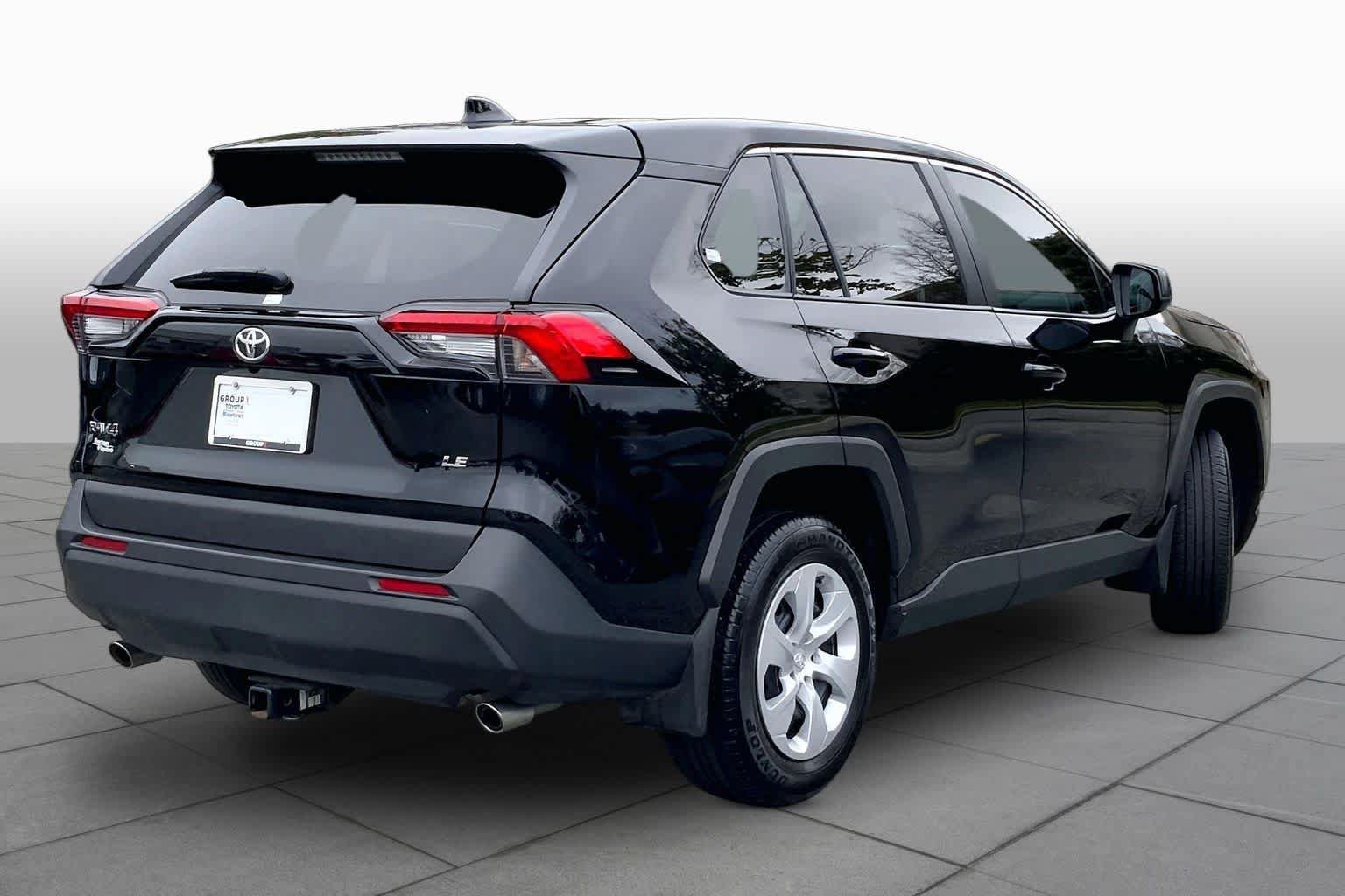 Used 2025 Toyota RAV4 LE FWD image 12
