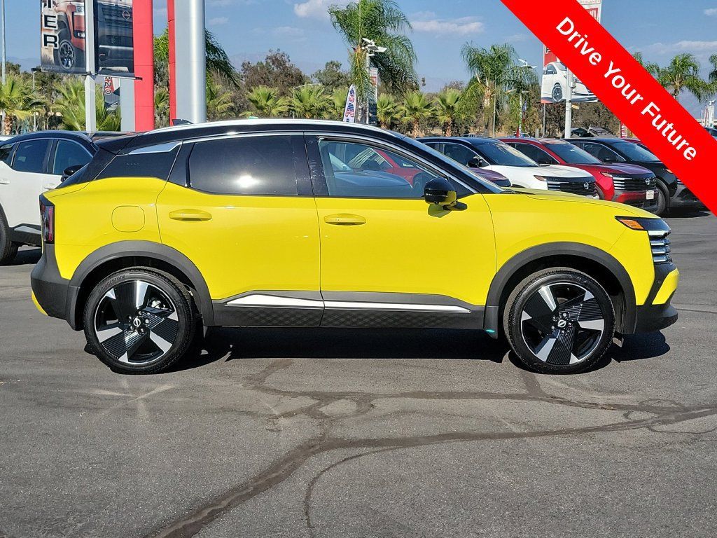 Used 2025 Nissan Kicks SR AWD/4WD image 34