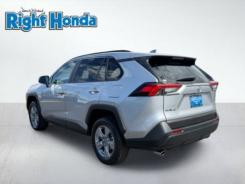 Used 2024 Toyota RAV4 XLE FWD image 4