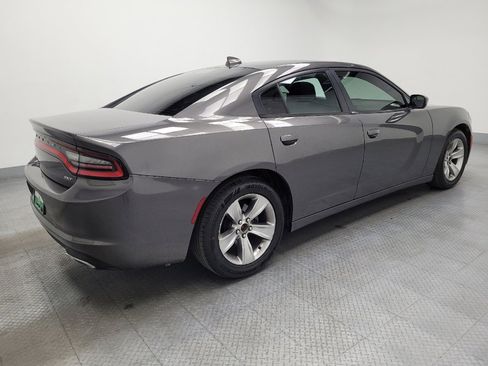 Used 2016 Dodge Charger SXT image 10