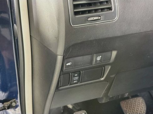 Used 2022 Nissan Armada SL RWD image 11