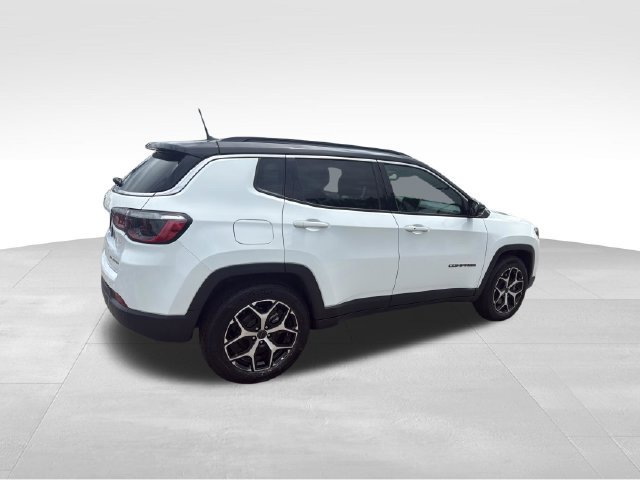 Used 2025 Jeep Compass Limited AWD/4WD image 10