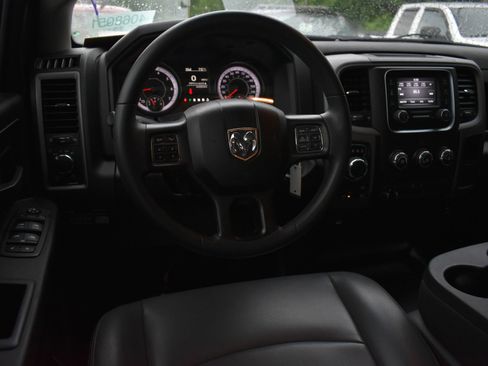 Used 2022 RAM 1500 Tradesman w/ Chrome Appearance Group AWD/4WD image 17