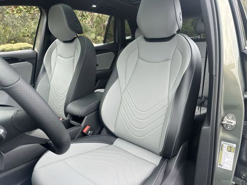 New 2026 Volkswagen Tiguan SE R-Line image 11