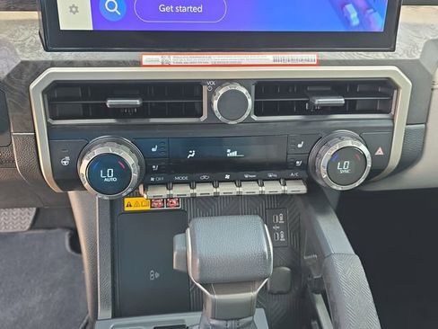 Used 2024 Toyota Tacoma Limited w/ Limited Package (LT) AWD/4WD image 24