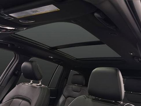 New 2026 Jeep Grand Cherokee Limited image 12