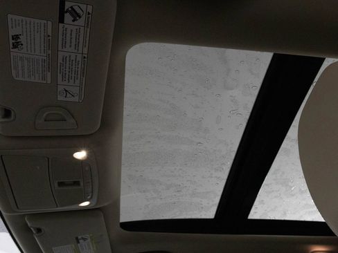 Used 2015 Nissan Rogue SL w/ SL Premium Package image 32