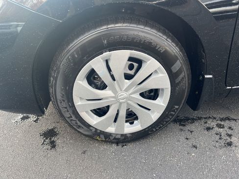 New 2025 Nissan Versa S image 36