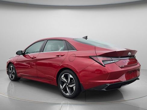 Used 2022 Hyundai Elantra Limited FWD image 8