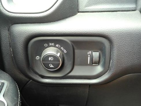 Used 2023 RAM 2500 Big Horn w/ Level 1 Equipment Group AWD/4WD image 31