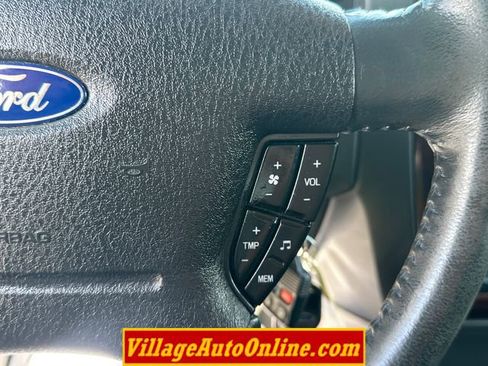 Used 2004 Ford Explorer Limited AWD/4WD image 31