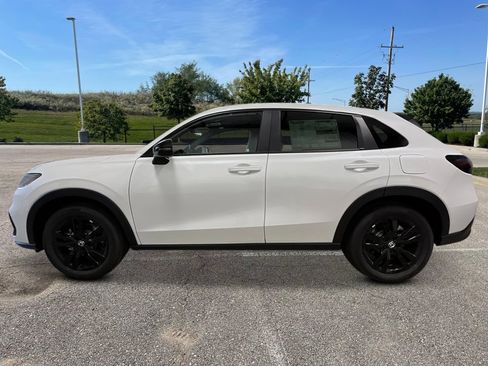 New 2026 Honda HR-V Sport image 2