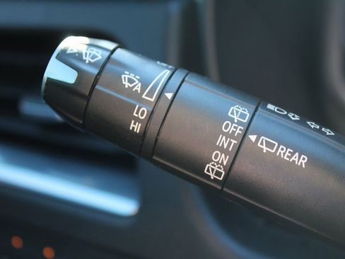 Used 2022 Chevrolet Suburban RST image 35