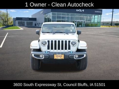 Used 2023 Jeep Wrangler Unlimited Sahara w/ Cold Weather Group AWD/4WD image 2
