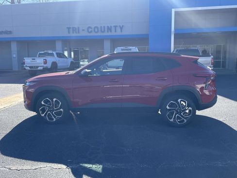 New 2026 Chevrolet Trax RS w/ Driver Confidence Package image 5