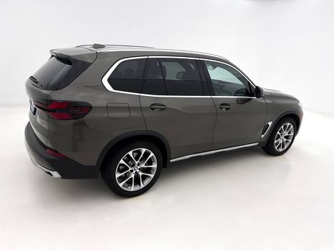 Used 2024 BMW X5 xDrive40i w/ Premium Package AWD/4WD image 6