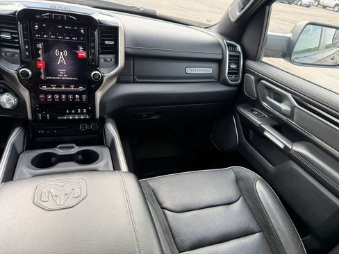 Used 2019 RAM 1500 Laramie AWD/4WD image 24