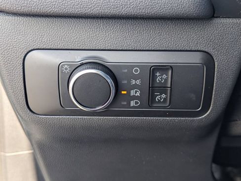 Used 2025 Ford Escape Active AWD/4WD image 23