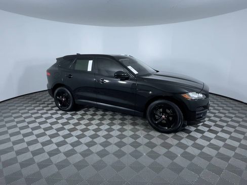 Used 2020 Jaguar F-PACE Prestige image 2