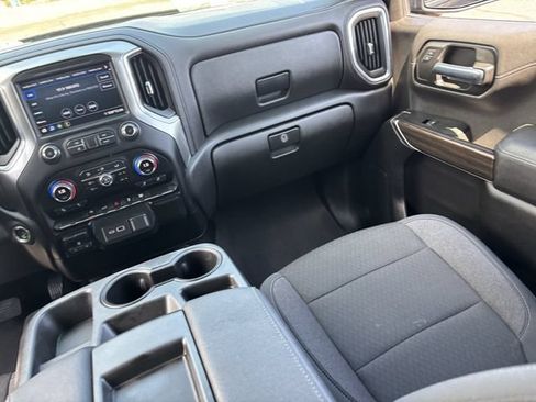 Used 2021 Chevrolet Silverado 1500 LT AWD/4WD image 16