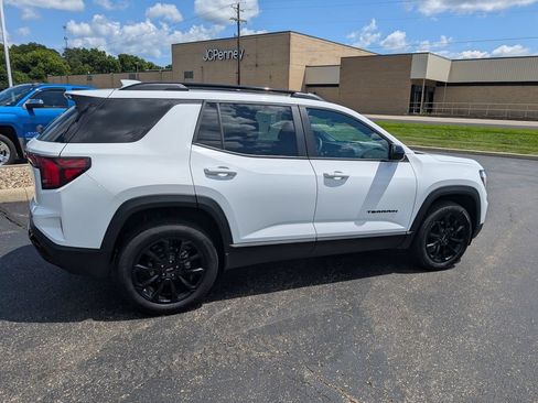 Used 2026 GMC Terrain Elevation AWD/4WD image 8