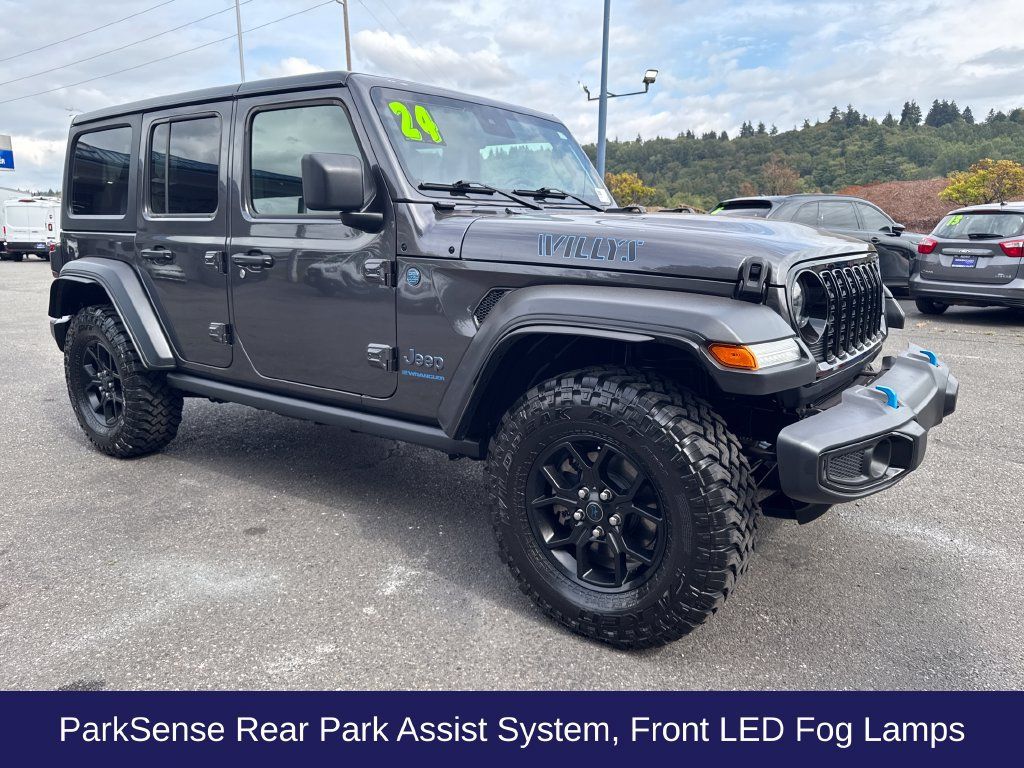 Used 2024 Jeep Wrangler Unlimited AWD/4WD image 9