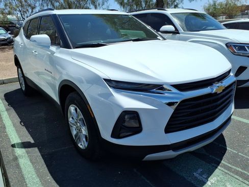 Used 2022 Chevrolet Blazer LT image 2
