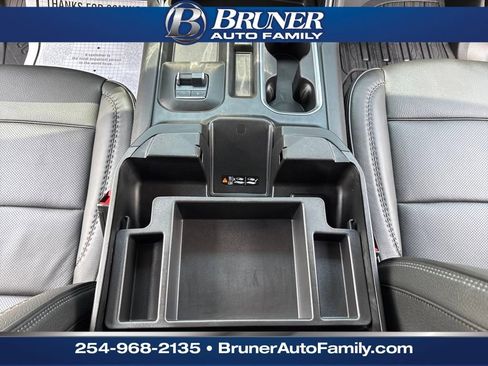 Used 2024 GMC Sierra 3500 Denali w/ Denali Reserve Package image 22