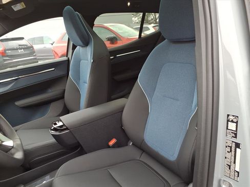 New 2026 Volvo EX30 Plus w/ Climate Package image 16