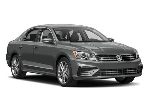 Used 2017 Volkswagen Passat 1.8T R-Line image 6