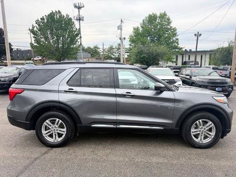 Certified 2022 Ford Explorer XLT w/ Equipment Group 202A AWD/4WD image 11