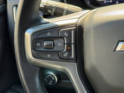 Used 2023 Chevrolet Suburban Premier image 29