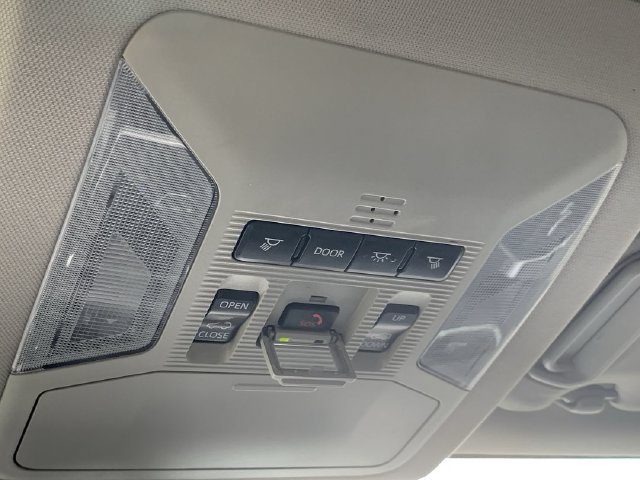 Used 2021 Toyota RAV4 XLE Premium FWD image 31