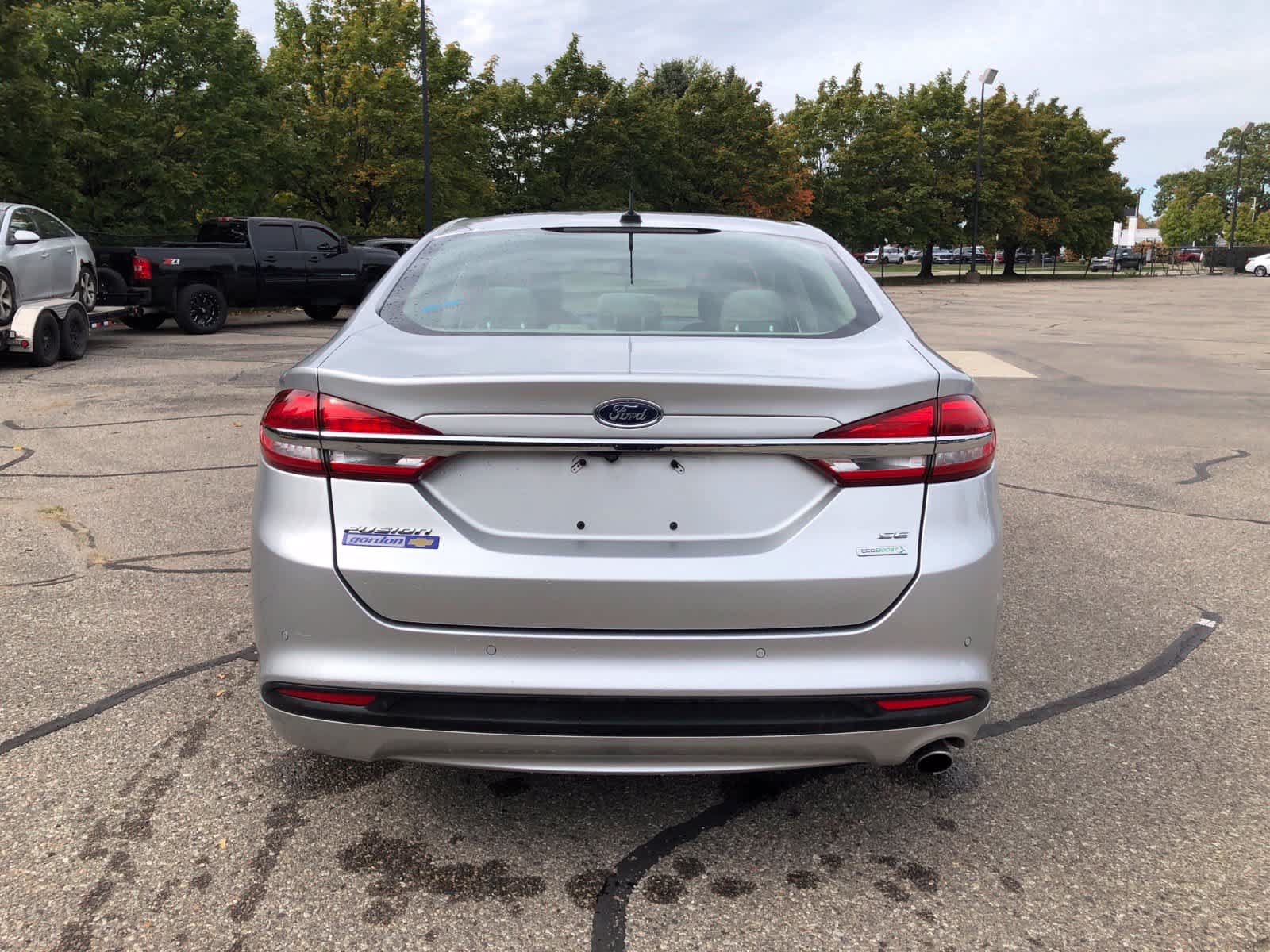 Used 2018 Ford Fusion SE FWD image 4