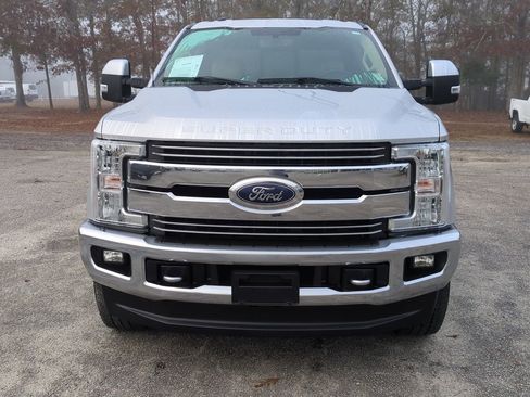 Used 2017 Ford F350 Lariat w/ Chrome Package image 9