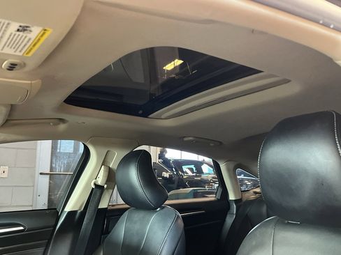 Used 2019 Ford Fusion Titanium image 18