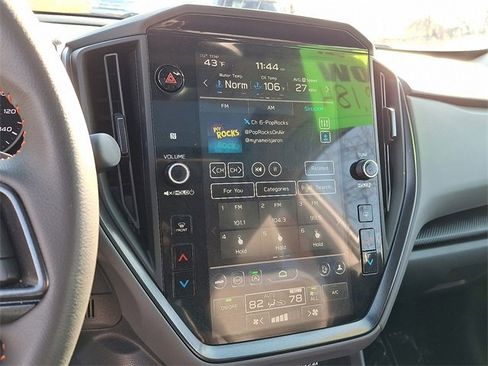 Used 2025 Subaru Crosstrek 2.5i Limited w/ Crosstrek Mirror Package image 17