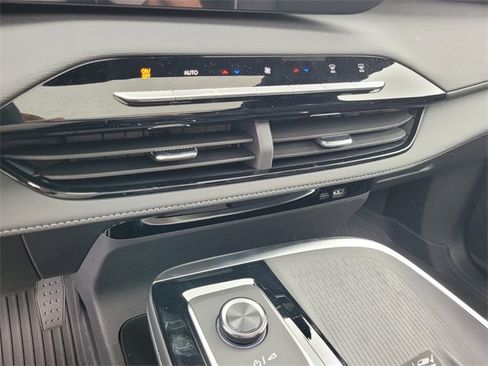 New 2026 Buick Enclave Sport Touring w/ Power Package image 27