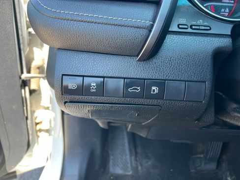 Used 2018 Toyota Camry XSE FWD image 41