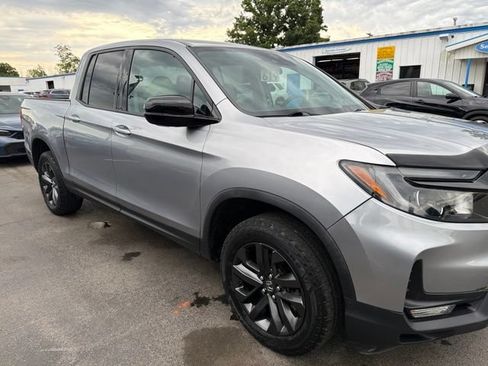 Used 2021 Honda Ridgeline Sport image 4