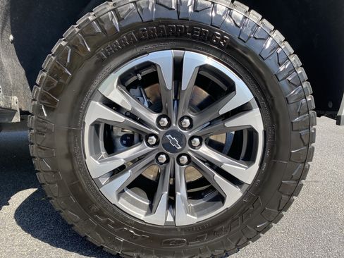 Used 2021 Chevrolet Colorado Z71 AWD/4WD image 39