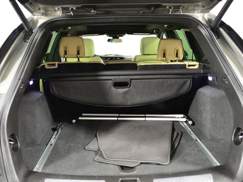 Used 2018 Cadillac XT5 Luxury w/ Driver Awareness Package image 23