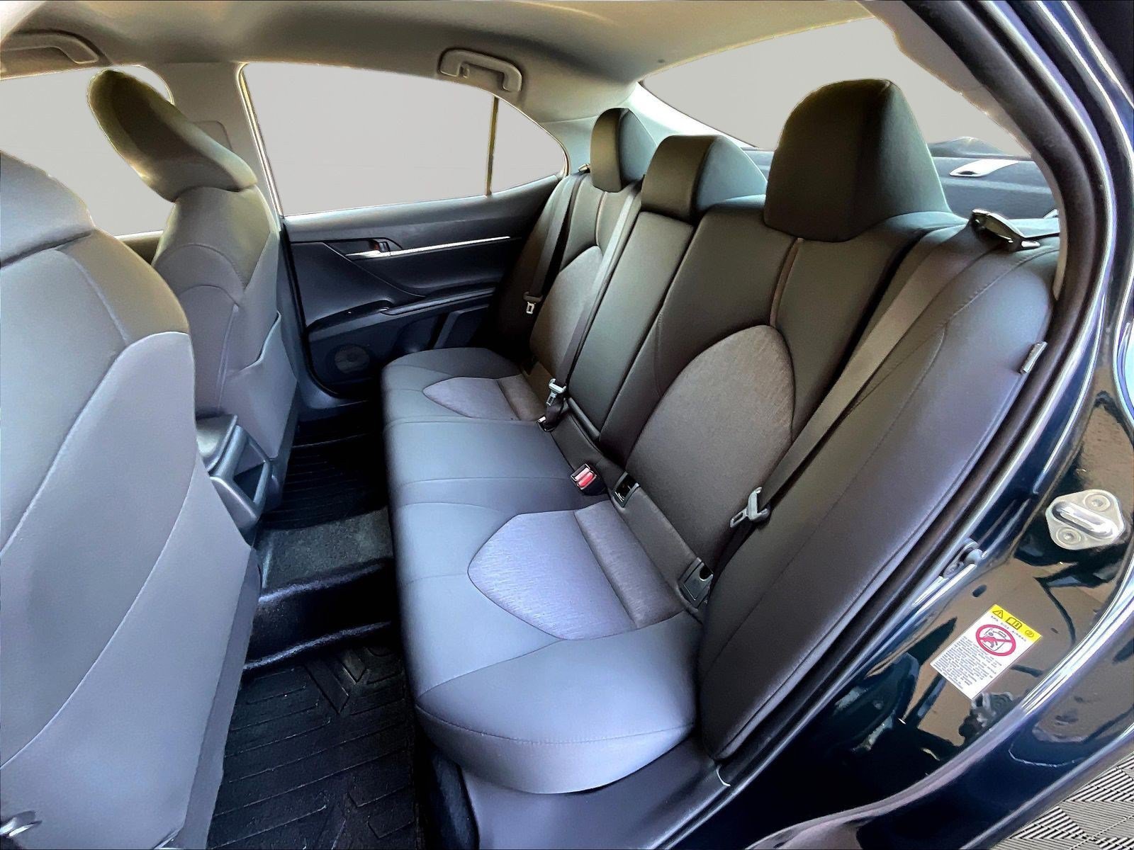 Used 2018 Toyota Camry LE FWD image 20