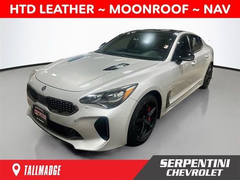 Used 2018 Kia Stinger GT1 image 1