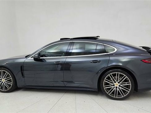Used 2018 Porsche Panamera 4S image 4