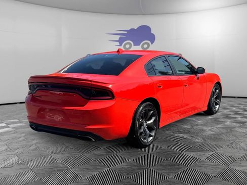 Used 2017 Dodge Charger R/T RWD image 5
