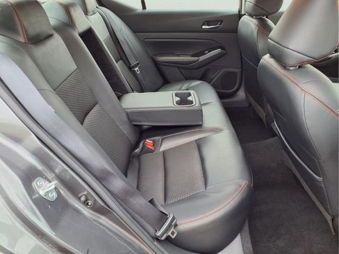 Used 2024 Nissan Altima 2.5 SR FWD image 24