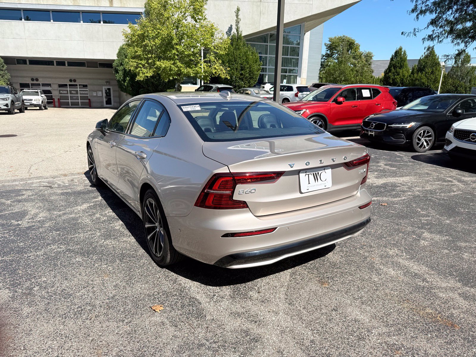 Used 2025 Volvo S60 T8 Plus AWD/4WD image 6